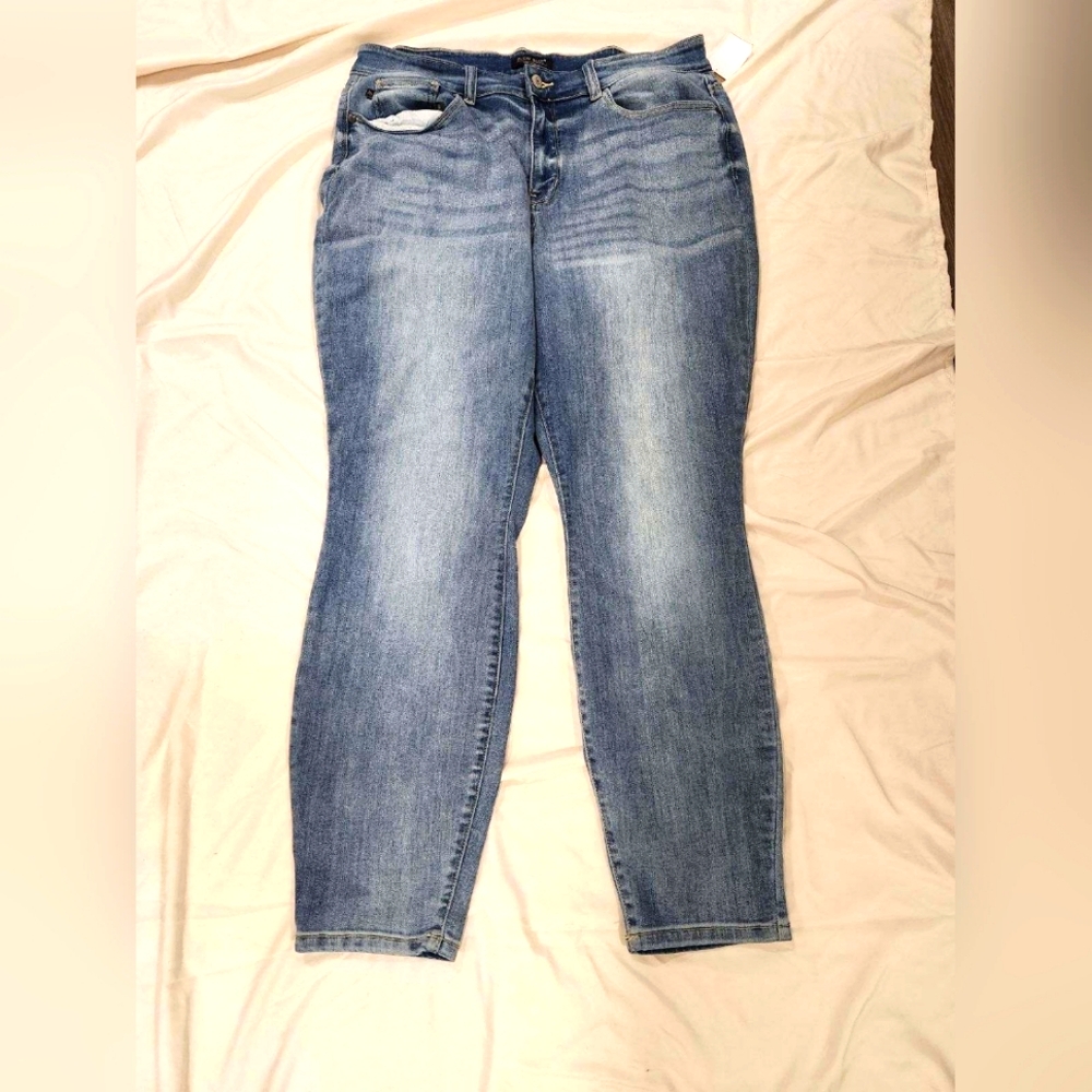 Judy blue 18w relaxed fit jeans